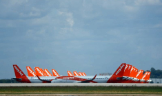 EASYJET COMPTE SUPPRIMER 30% DE SES EFFECTIFS