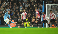 Un banger de Rayan Cherki porte City en demies de la League Cup