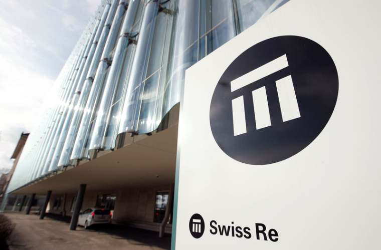 SWISS RE POURRAIT REPORTER LE PROJET D'IPO DE REASSURE