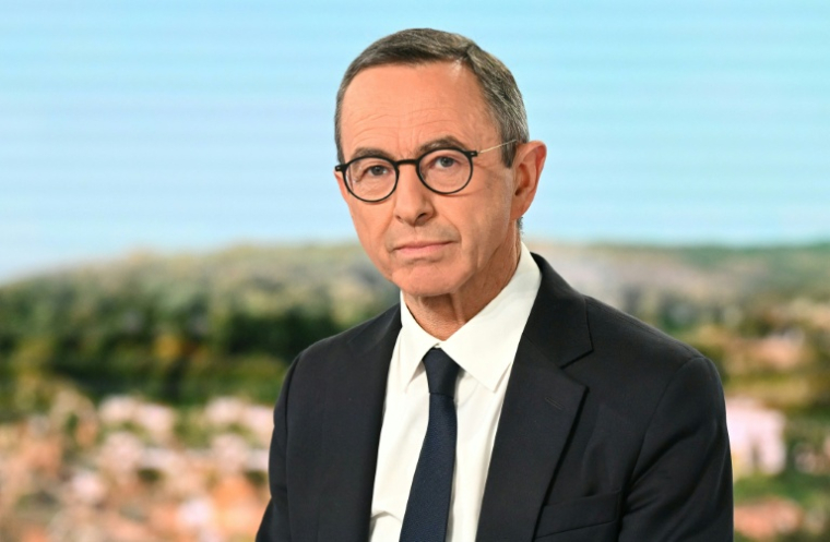 Le patron des Républicains et ministre de l'Intérieur sortant Bruno Retailleau sur le plateau du 13 Heures de TF1, le 6 octobre 2025 à Boulogne-Billancourt, près de Paris ( AFP / Bertrand GUAY )