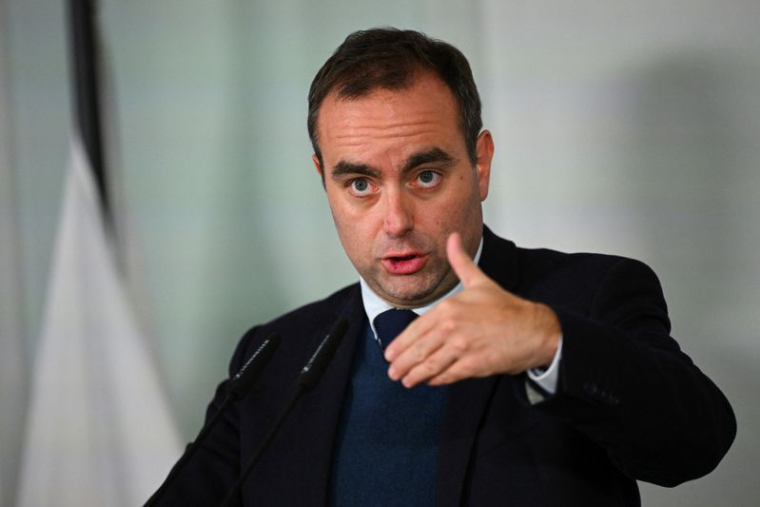 Le ministre français de la Défense Sébastien Lecornu