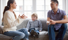 Les comptes bancaires ou d’épargne des enfants mineurs sont gérés par leurs parents. ( crédit photo : Shutterstock )