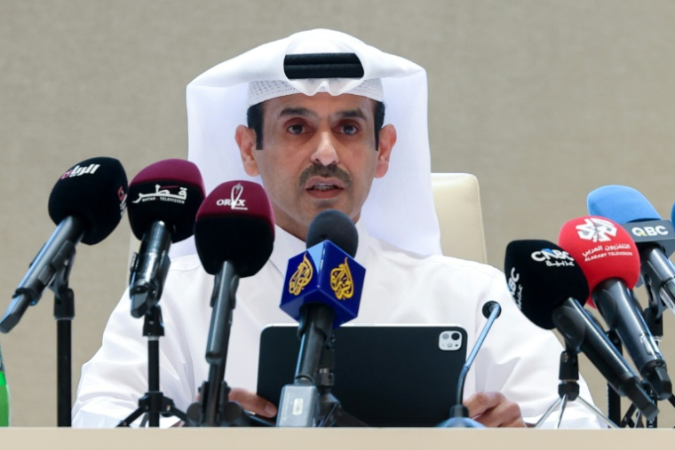 Le ministre qatari de l'Energie Saad Al-Kaabi lors d'une conférence de presse, après l'explosion d'un complexe gazier, le 22 juin 2026 à Doha ( AFP / KARIM JAAFAR )