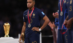 Kylian Mbappe lors de la Coupe du monde au Qatar dimanche 18 décembre. ( AFP / ADRIAN DENNIS )