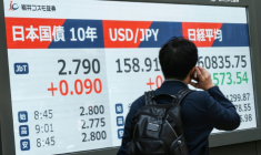 L'économie japonaise a résisté au premier trimestre 2026, avec une croissance de 0,5%, mais l'inflation entraînée par la guerre au Moyen-Orient complique l'équation pour Tokyo ( AFP / Kazuhiro NOGI )