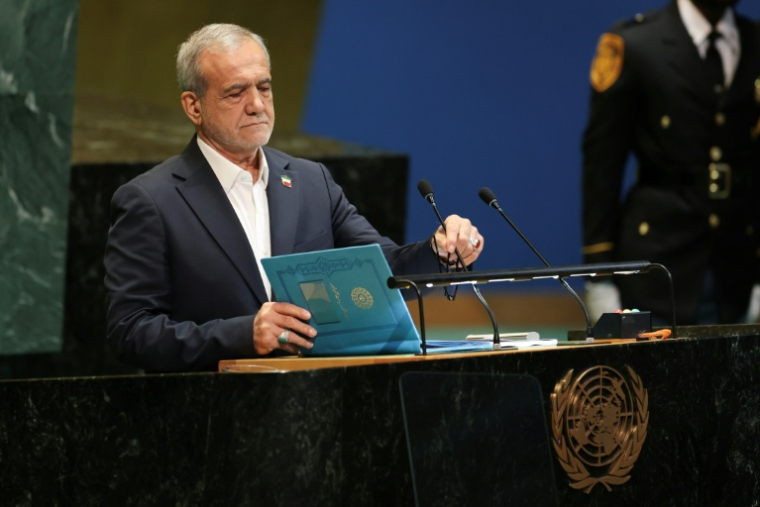 Le président iranien Massoud  Pezeshkian lors de l'Assemblée générale des Nations unies au siège de l'ONU, à New York, aux Etats-Unis, le 24 septembre 2025 ( AFP / ANGELA WEISS )
