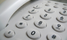 Les escrocs se font passer pour des conseillers bancaires au téléphone.  (Pixabay / PublicDomainPictures)
