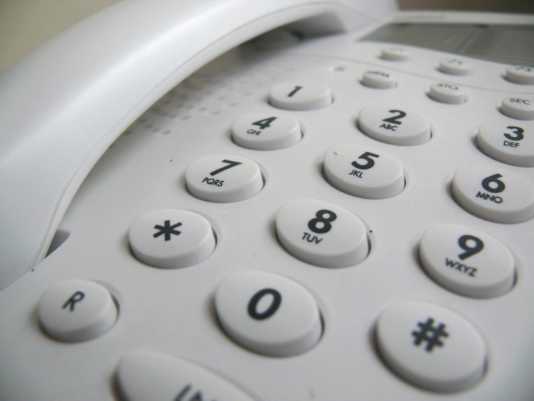 Les démarcheurs mal intentionnés contactent le plus souvent leurs victimes par téléphone ou en ligne. Photo d'illustration.  (PublicDomainPictures / Pixabay)
