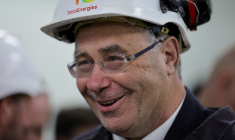 Patrick Pouyanné, le 30 mai 2023, à Billy-Berclau-Douvrin ( AFP / PASCAL ROSSIGNOL )