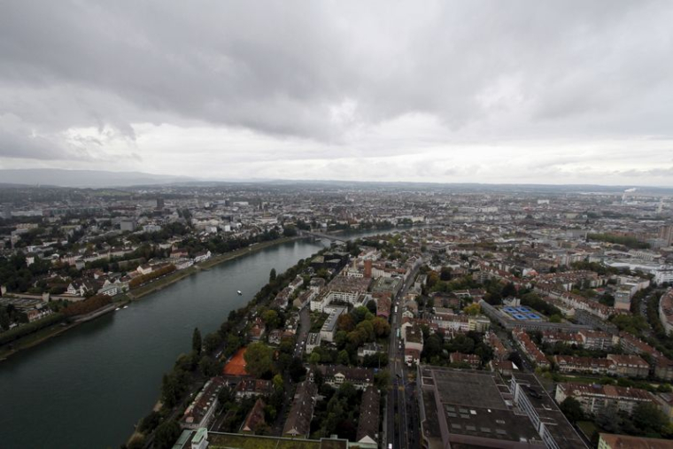 SUISSE: DES LYCÉENS SANCTIONNÉS APRÈS AVOIR FALSIFIÉ UN TEST POSITIF DE COVID-19