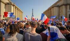 Le projet de loi de finances (PLF) pour 2024 met l’accent sur la préservation du pouvoir d’achat, la lutte contre la crise du logement et l’accélération du verdissement des secteurs polluants. ( crédit photo : Shutterstock )
