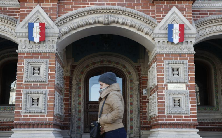 LA FRANCE DÉPLORE LE RENVOI D'UN MEMBRE DE L'AMBASSADE À MOSCOU
