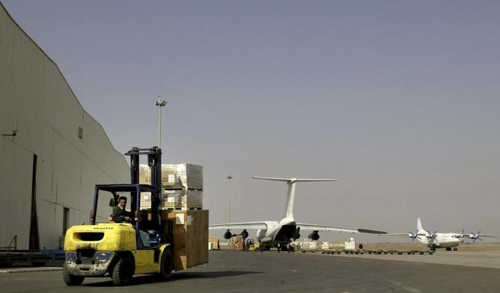 FRET AÉRIEN: LA CE RÉTABLIT UNE AMENDE DE 776 MILLIONS D'EUROS POUR ENTENTE