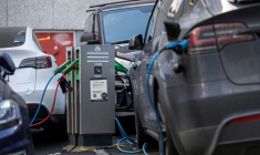 La Norvège a frôlé son objectif de ne vendre que des voitures zéro émission en 2025, le tout-électrique ayant représenté 95,9% des nouvelles immatriculations l'an dernier ( AFP / Jonathan NACKSTRAND )