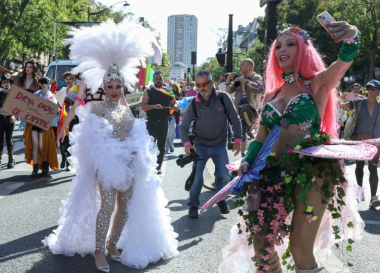 Marche des fiertés pour la défense des droits des personnes LGBT+, le 3 octobre 2026 à Paris     ( AFP / Kenzo TRIBOUILLARD )