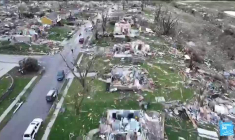 Etats-Unis : d'impressionnantes tornades frappent les États-Unis