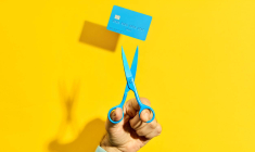 Faire le tri dans ses abonnements / iStock.com - Viktor_Gladkov