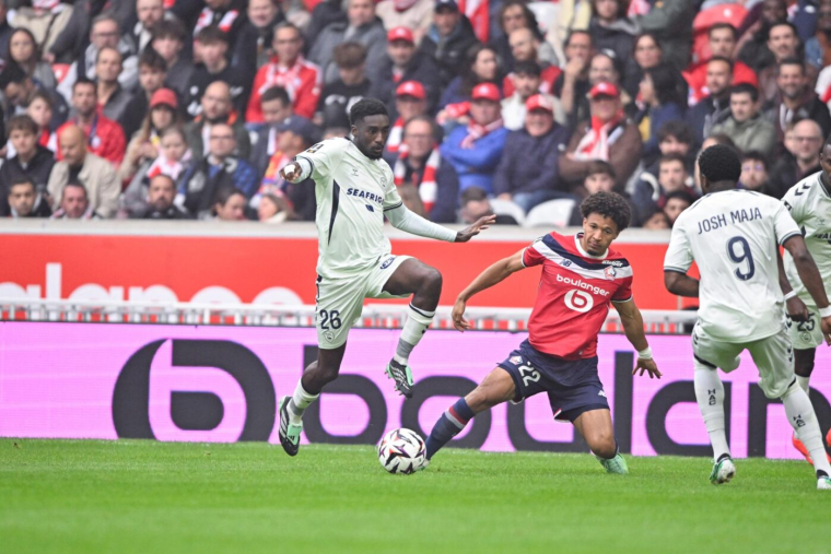 Terrible blessure pour le latéral droit lillois Tiago Santos