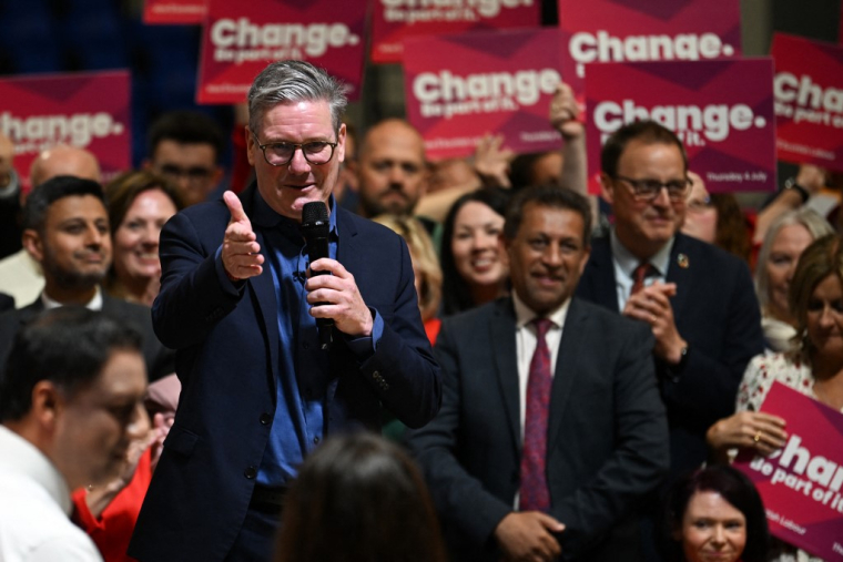 Ancien avocat, Keir Starmer est favori pour devenir Premier ministre (illustration) ( AFP / ANDY BUCHANAN )
