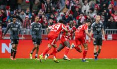 Le Bayern se fait peur mais assure l'essentiel face à Francfort