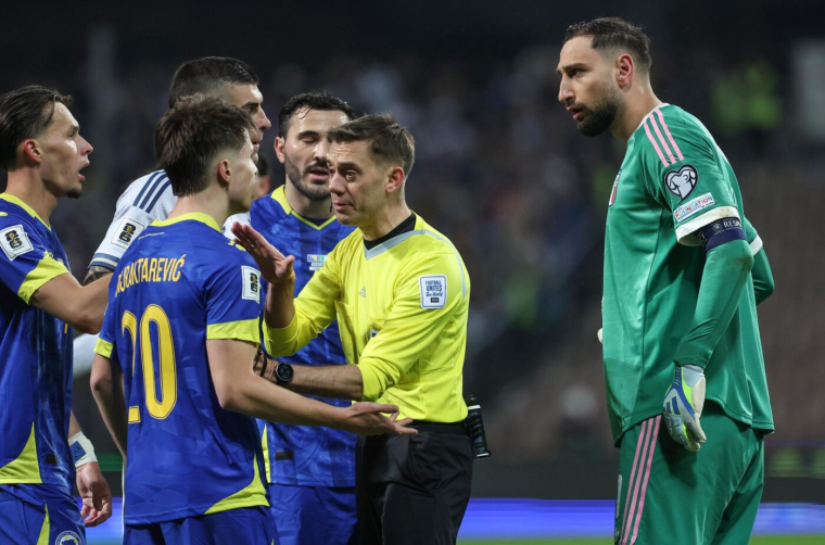 Gianluigi Donnarumma se venge du gardien bosnien... pour rien