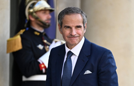Le chef de l'Agence internationale de l'énergie atomique (AIEA), Rafael Grossi, à Paris le 25 juin 2025. ( AFP / JULIEN DE ROSA )
