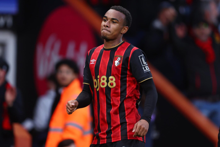 Eli Junior Kroupi fait péter deux records en Premier League