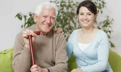 L'acheteur d'un bail à nourriture s'engage à assurer la nourriture, les soins et l'entretien courant du vendeur. (© Adobestock)