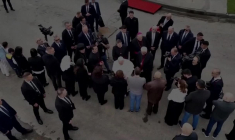 Liban: le pape prie sur le site de l'explosion au port de Beyrouth