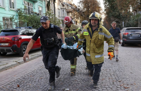 Conséquences d'une attaque de drone et de missiles russes à Lviv