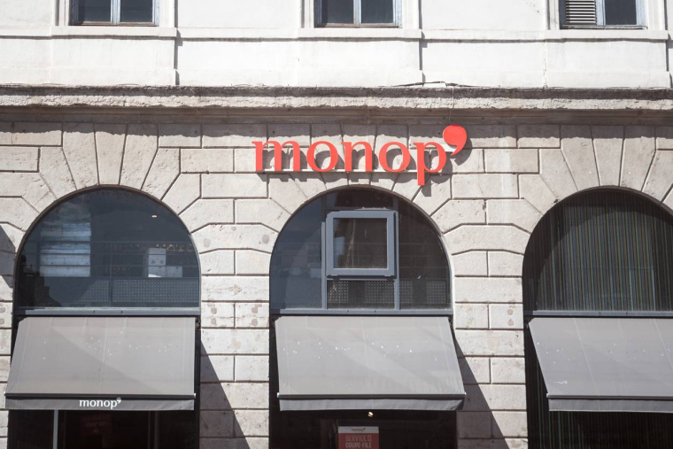 Monop' et son magasin automatisé - iStock-BalkansCat