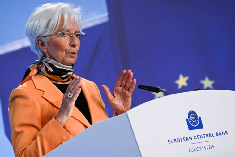 Christine Lagarde, présidente de la BCE, s'adresse aux médias à Francfort