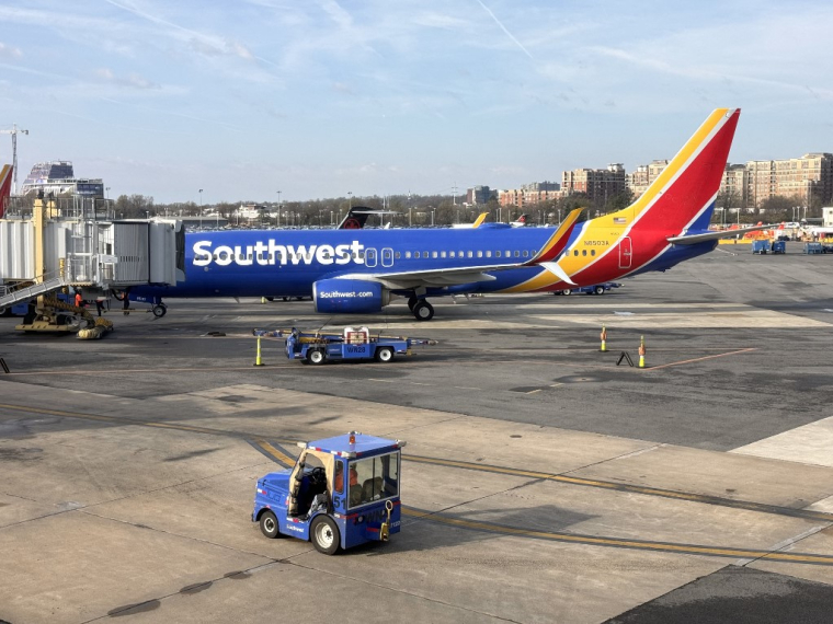 Un Boeing 737 de Southwest Airline à Arlington, aux États-Unis, le 31 mars 2024. (illustration) ( AFP / DANIEL SLIM )
