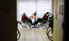 Les résidents d'un Ehpad public à Saint-Sulpice-la-Pointe, dans le Tarn, le 4 janvier 2023.  ( AFP / CHARLY TRIBALLEAU )