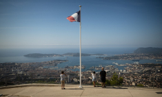 Toulon vue depuis le mémorial du Mont-Faron. (illustration) ( AFP / CLEMENT MAHOUDEAU )