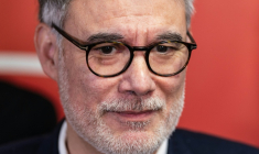 Olivier Faure, premier secrétaire du Parti socialiste (PS), en visite à Lille, le 20 février 2026 dans le Nord ( AFP / Sameer Al-DOUMY )