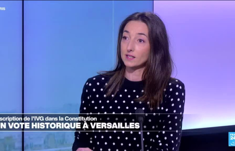 Inscription de l'IVG dans la Constitution : "Une victoire pour E. Macron"
