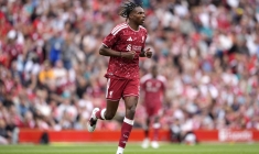 Jacquet buteur avec Liverpool