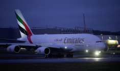 LA FIN D'UNE ÉPOQUE : AIRBUS LIVRE SON DERNIER A380 À EMIRATES