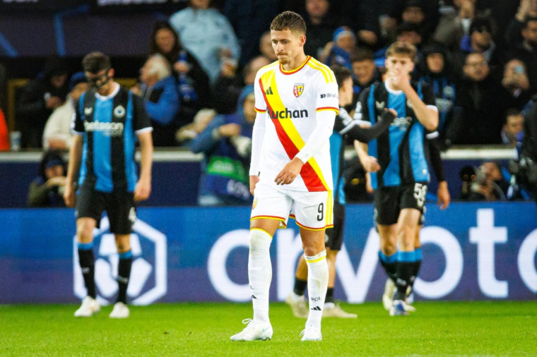 Lens prend une leçon à Bruges