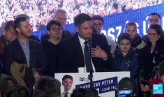 Primaires de l'opposition en Hongrie : le conservateur Marki-Zay en tête