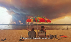 Incendie en Gironde : la "symbolique très forte" des vacanciers sous leur parasol