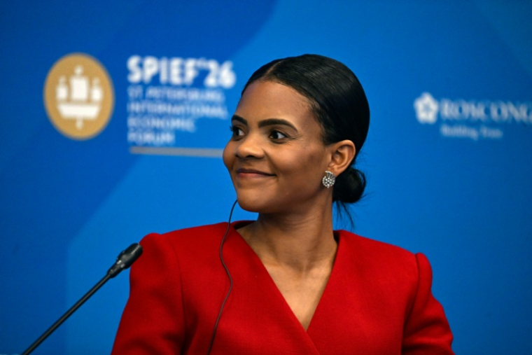 L'influenceuse américaine conservatrice et figure du complotisme Candace Owens au Forum économique international (SPIEF) le 4 juin 2026  ( AFP / Olga MALTSEVA )