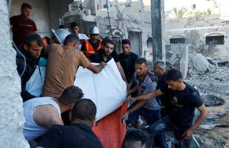 Khan Younis, dans le Sud de la bande de Gaza, après une frappe israélienne