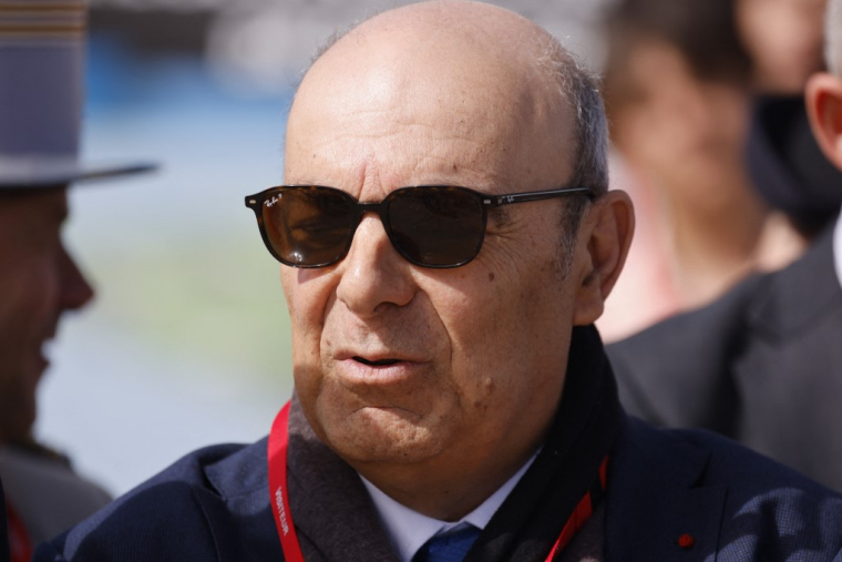 ( POOL / LUDOVIC MARIN )