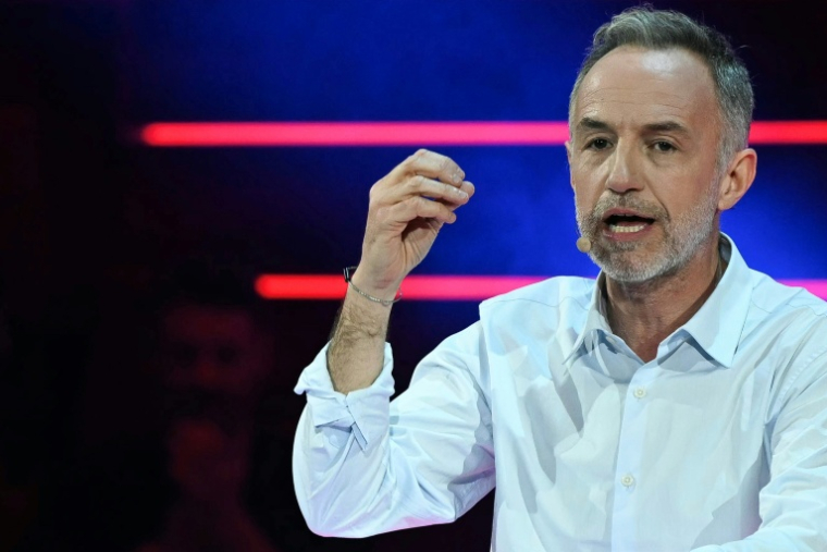 Le candidat de la "gauche unie" à la mairie de Paris, Emmanuel Grégoire, lors d'un meeting à Paris, le 12mars 2026 ( AFP / Martin LELIEVRE )