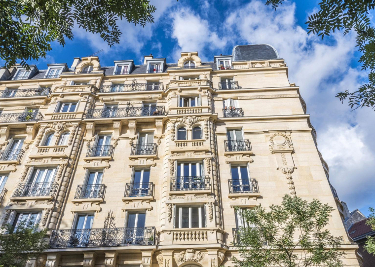 Il est possible de diversifier ses placements dans l’immobilier, tout en réduisant sa note fiscale. crédit photo : GettyImages