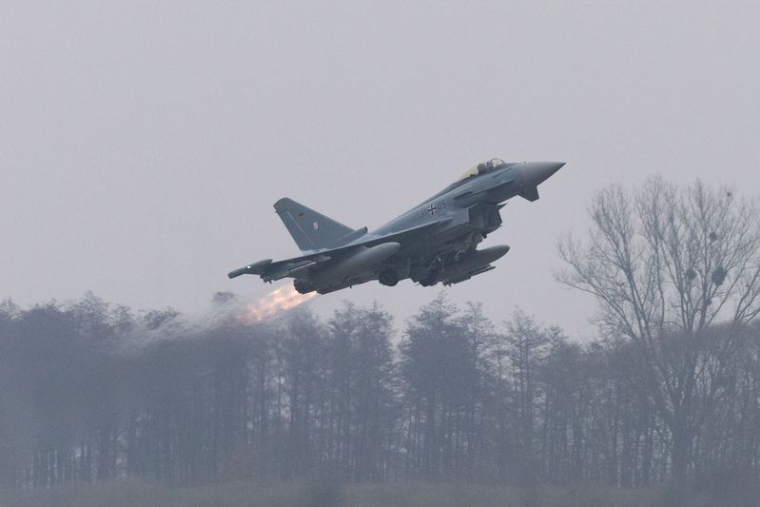 Un avion de combat Eurofighter Typhoon de l'armée de l'air allemande à Malbork en Pologne