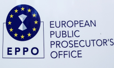 Le logo du Parquet européen (EPPO) au siège de l'institution à Luxembourg, le 1er juin 2021. ( AFP / Kenzo TRIBOUILLARD )