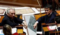 François Bayrou et Manuel Valls à l'Assemblée nationale